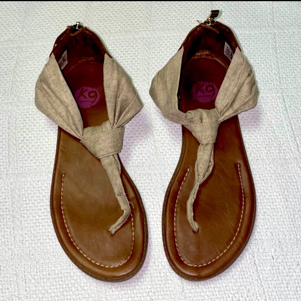 Rocket Dog K9 Natural Tan Back Zip Sandals Women’s size 7 Rocketdog shoes